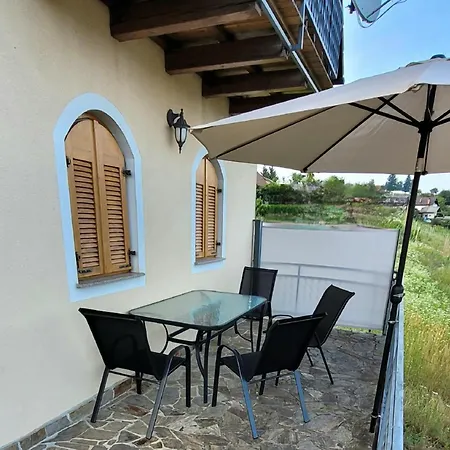 Nives, Wine Region Jeruzalem Villa