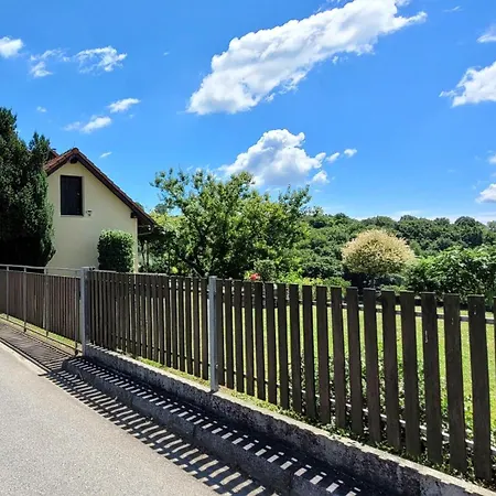 Nives, Wine Region Jeruzalem Villa *