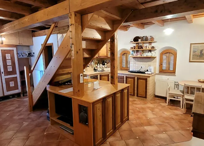 Nives, Wine Region Jeruzalem Villa