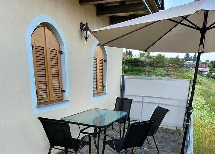 Nives, Wine Region Jeruzalem Villa